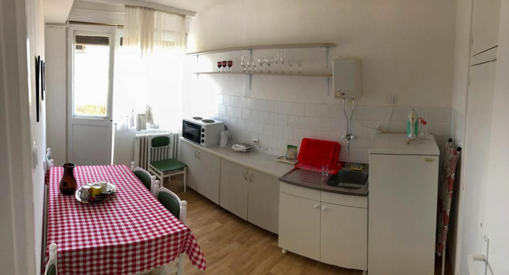 Sunshine Apartment Pancevo Exterior photo